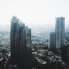 今、リモートワークを導入する企業が増えています